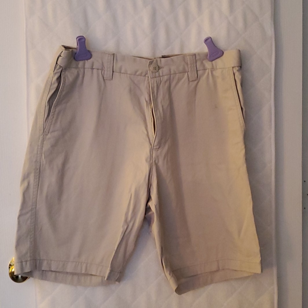 Men's tan shorts